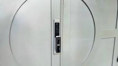 Khoá cửa tự động 5 trong 1 Laffer M1
