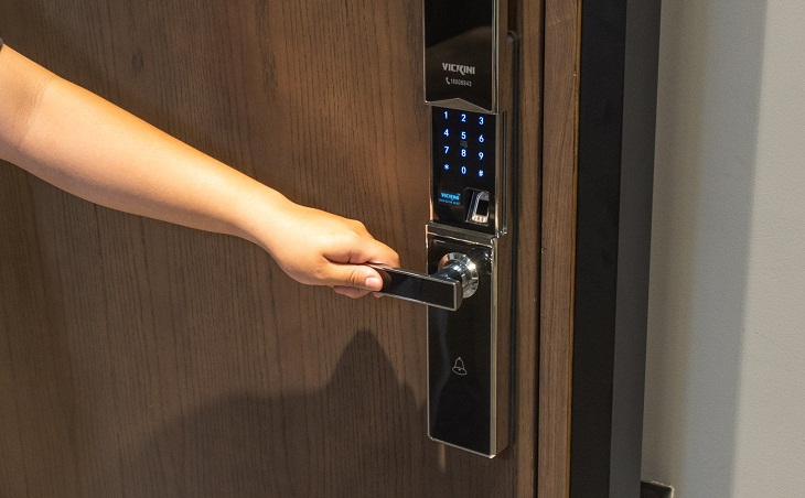 Khóa vân tay là gì? Cách sử dụng khóa vân tay có đơn giản không?