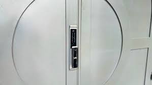 Khoá cửa tự động 5 in 1 Laffer M1 